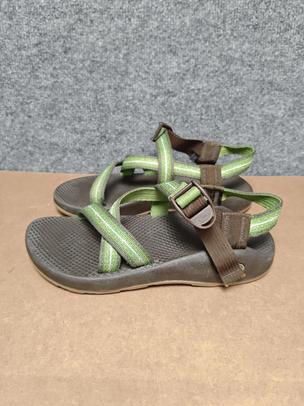 Chaco Sandals Womens Size 7 Green Strappy Hiking Outdoor Sport Shoes Vibram